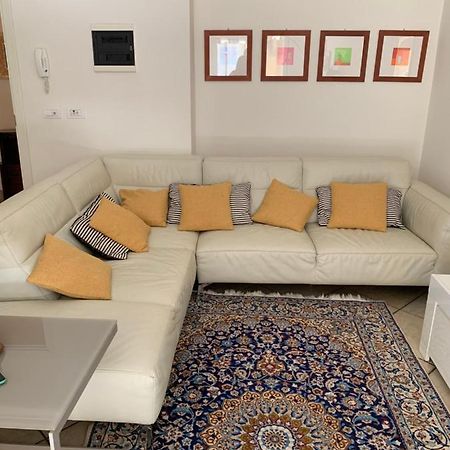 Biora Apartments Cagliari Buitenkant foto
