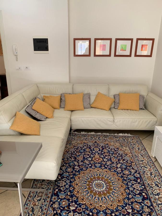 Biora Apartments Cagliari Buitenkant foto