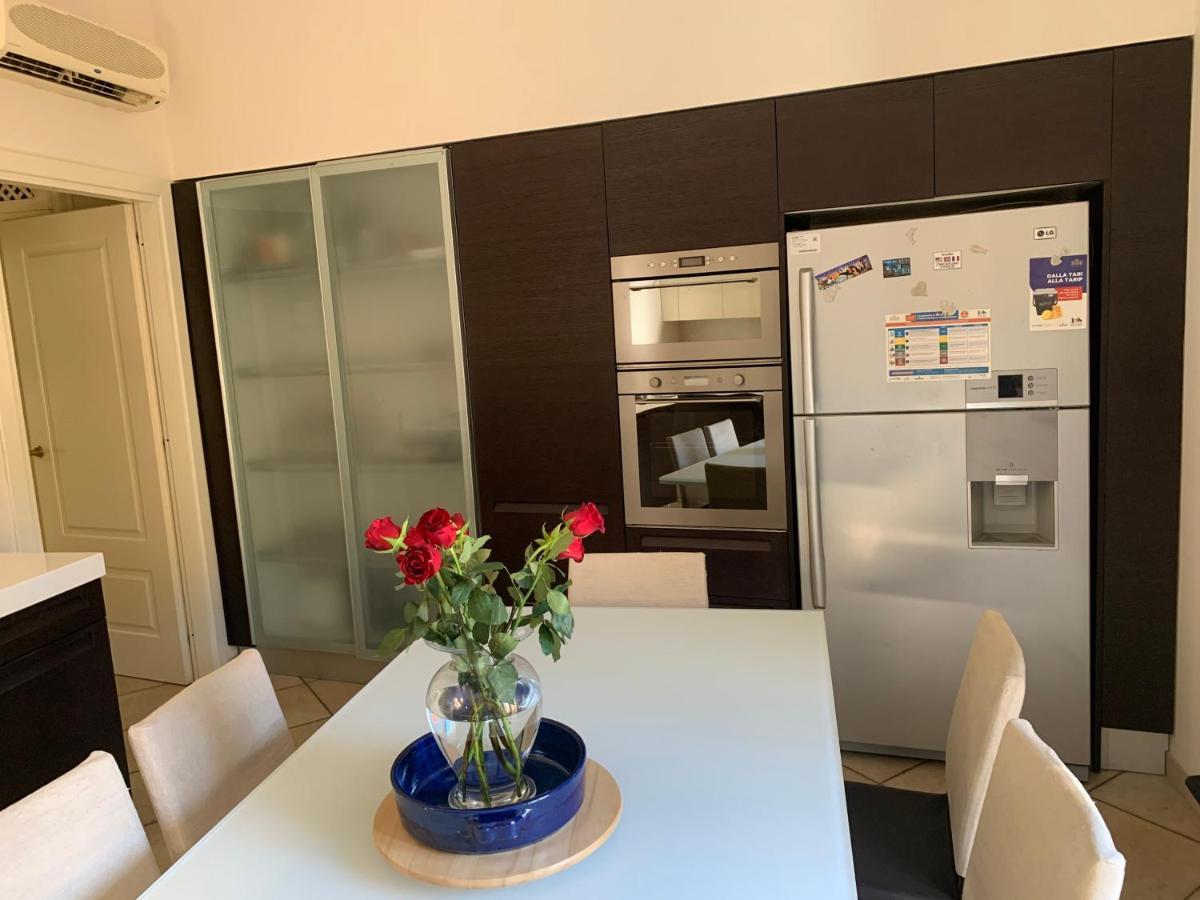 Biora Apartments Cagliari Buitenkant foto